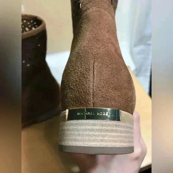 MICHAEL KORS Sunny Ankle Boots Leather Suede Booties Caramel Brown 8 - Picture 4 of 14